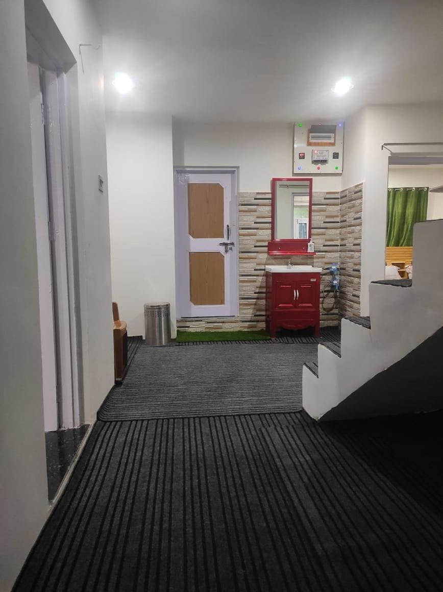 New Delight Hotel Kanzalwan Ngoại thất bức ảnh