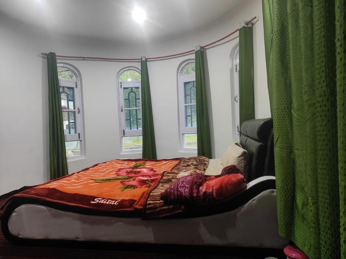 New Delight Hotel Kanzalwan Ngoại thất bức ảnh