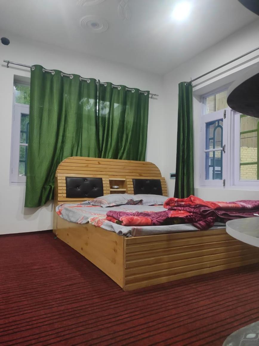 New Delight Hotel Kanzalwan Ngoại thất bức ảnh